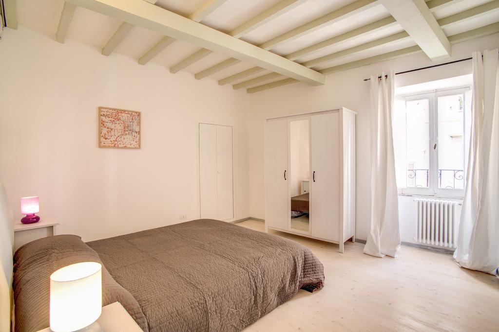 Three Bedroom Apartment Campo Dei Fiori Rom Værelse billede